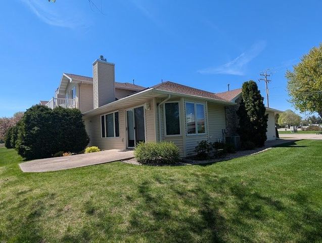 2721 W 9TH AVENUE, Oshkosh, WI 54904