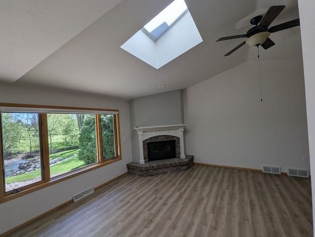 2721 W 9TH AVENUE, Oshkosh, WI 54904