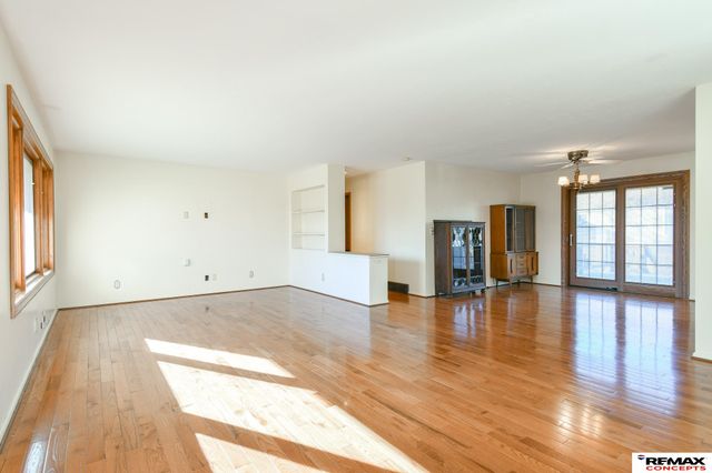 10331 N 145th Street, Waverly, NE 68462