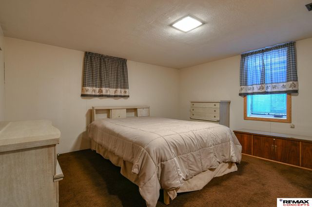 10331 N 145th Street, Waverly, NE 68462