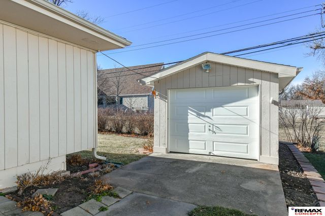 10331 N 145th Street, Waverly, NE 68462