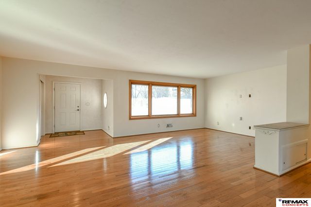 10331 N 145th Street, Waverly, NE 68462