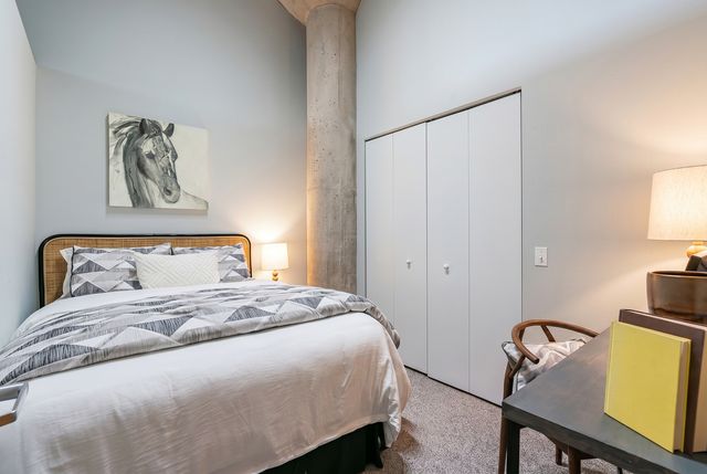 320 E 21st Street 615, Chicago, IL 60616