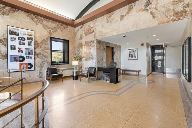 320 E 21st Street 615, Chicago, IL 60616