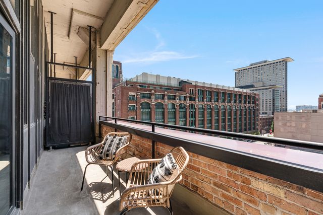 320 E 21st Street 615, Chicago, IL 60616