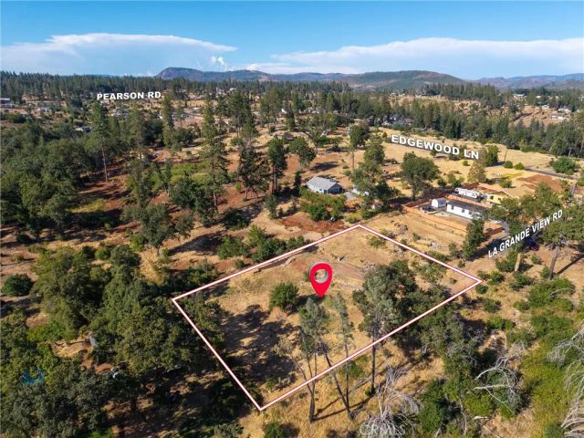 1557 La Grande Vue, Paradise, CA 95969