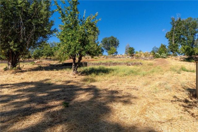 1557 La Grande Vue, Paradise, CA 95969