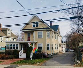 28 Main St 102, North Andover, MA 01845