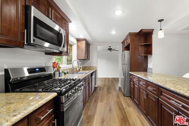 20307 Mobile Street, Winnetka (los Angeles), CA 91306