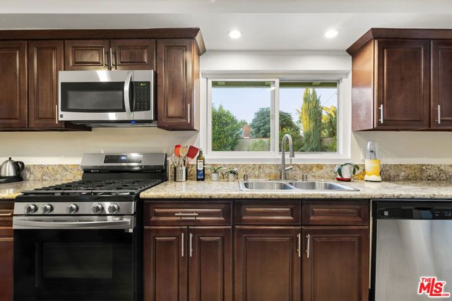 20307 Mobile Street, Winnetka (los Angeles), CA 91306