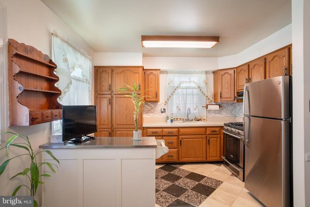 630 EDMONSTON DR, Rockville, MD 20851