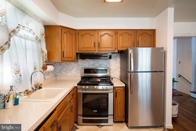 630 EDMONSTON DR, Rockville, MD 20851