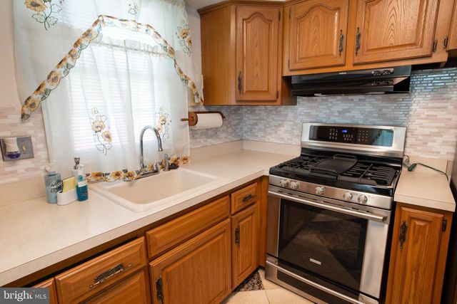 630 EDMONSTON DR, Rockville, MD 20851