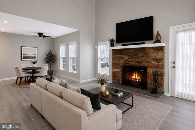 206 REMINGTON CT, Chalfont, PA 18914