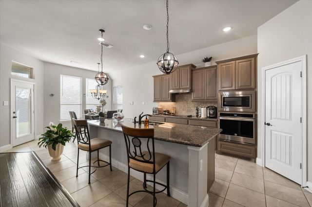 118 Basswood Drive, Red Oak, TX 75154