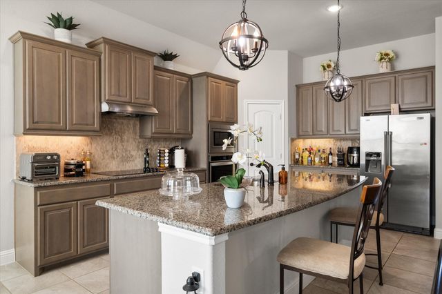 118 Basswood Drive, Red Oak, TX 75154