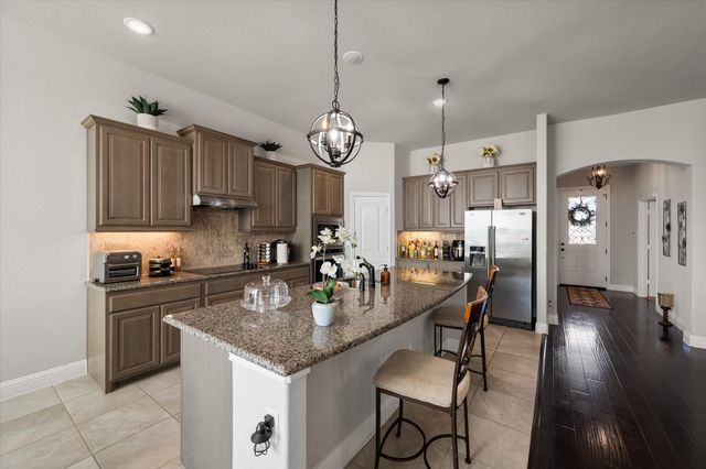 118 Basswood Drive, Red Oak, TX 75154