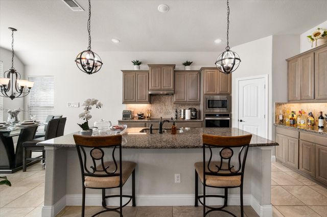 118 Basswood Drive, Red Oak, TX 75154