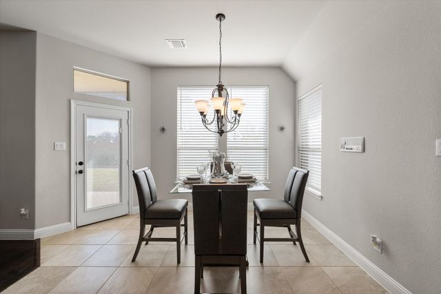 118 Basswood Drive, Red Oak, TX 75154