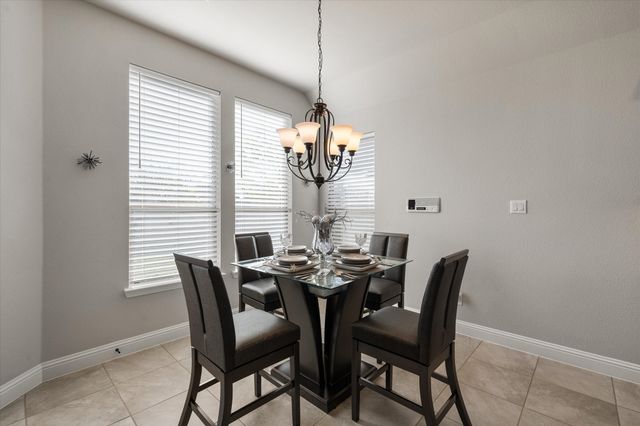 118 Basswood Drive, Red Oak, TX 75154