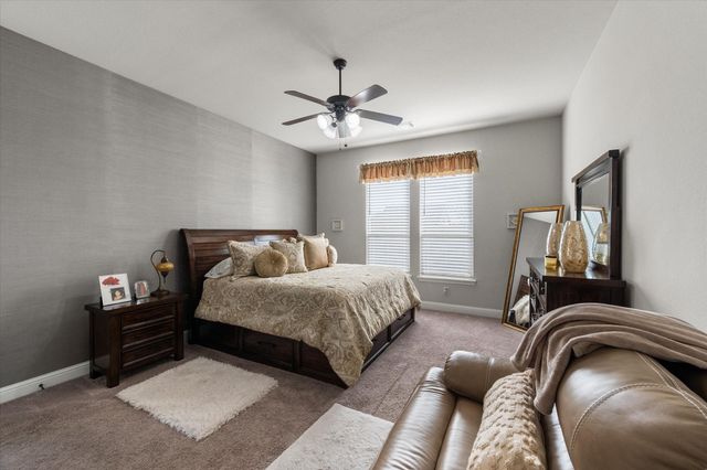 118 Basswood Drive, Red Oak, TX 75154