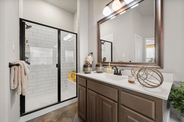 118 Basswood Drive, Red Oak, TX 75154