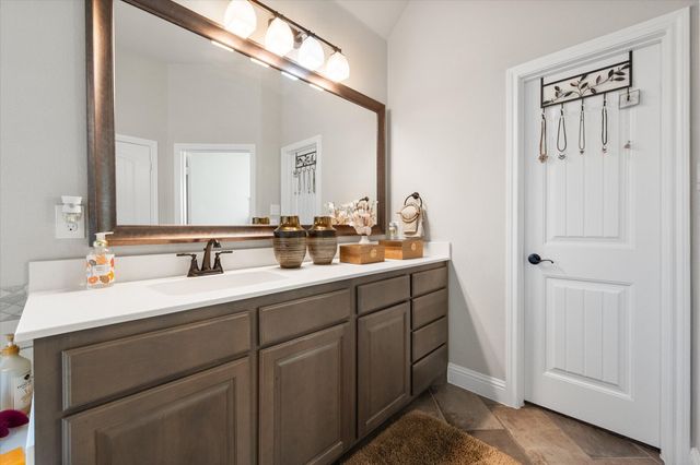 118 Basswood Drive, Red Oak, TX 75154