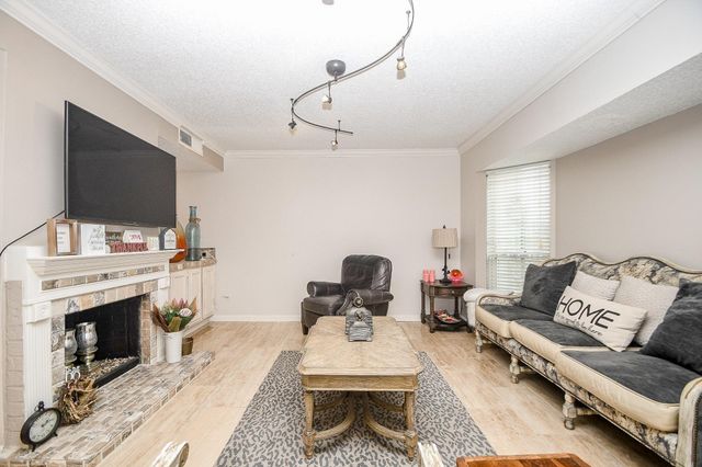 1938 Augusta Drive, Houston, TX 77057