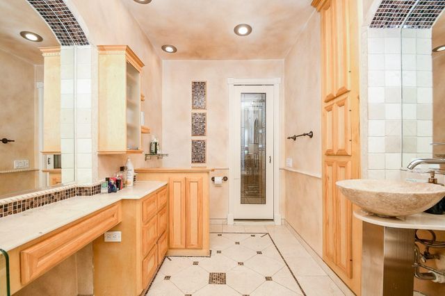 1938 Augusta Drive, Houston, TX 77057