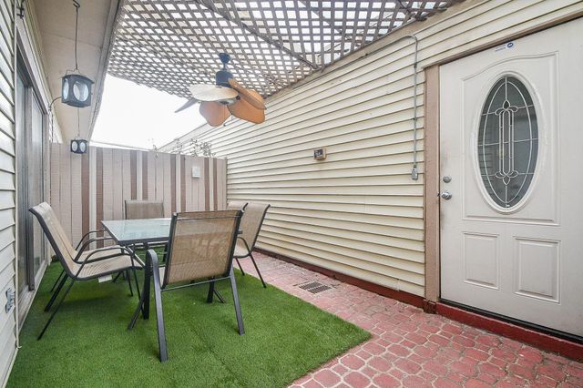 1938 Augusta Drive, Houston, TX 77057