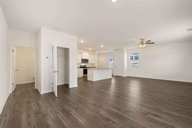 11993 Aukerman Way, Hampton, GA 30228