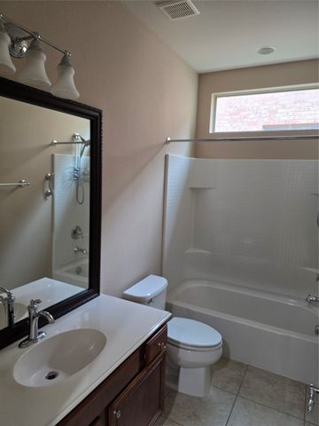 6628 Purbeck Trail, Denton, TX 76210