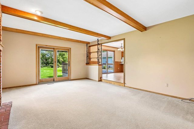 W284N3580 Old North Shore DRIVE, Pewaukee, WI 53072