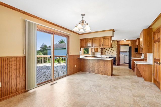 W284N3580 Old North Shore DRIVE, Pewaukee, WI 53072