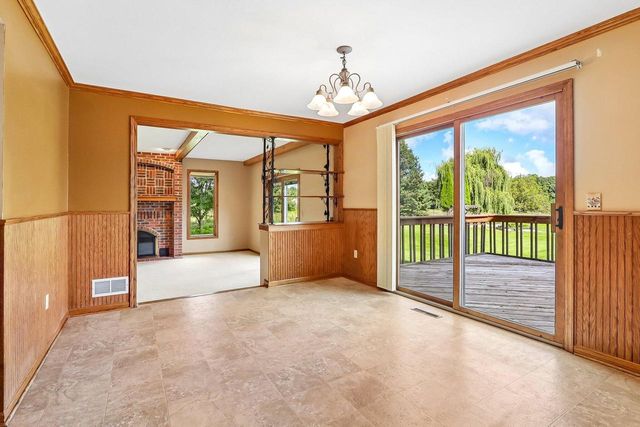 W284N3580 Old North Shore DRIVE, Pewaukee, WI 53072