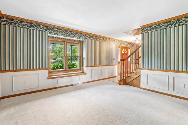 W284N3580 Old North Shore DRIVE, Pewaukee, WI 53072