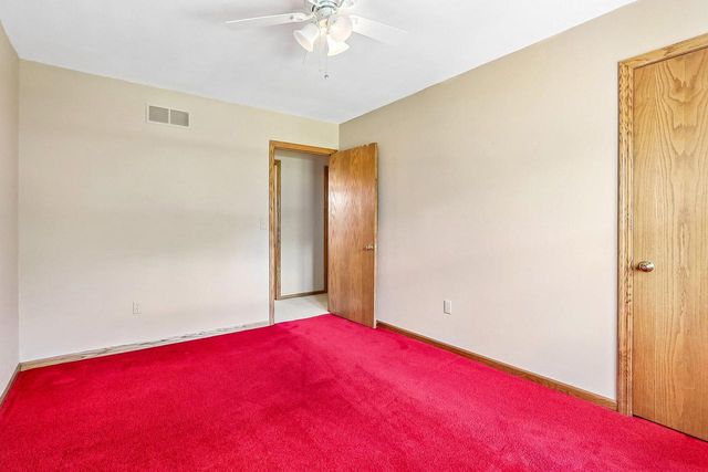 W284N3580 Old North Shore DRIVE, Pewaukee, WI 53072