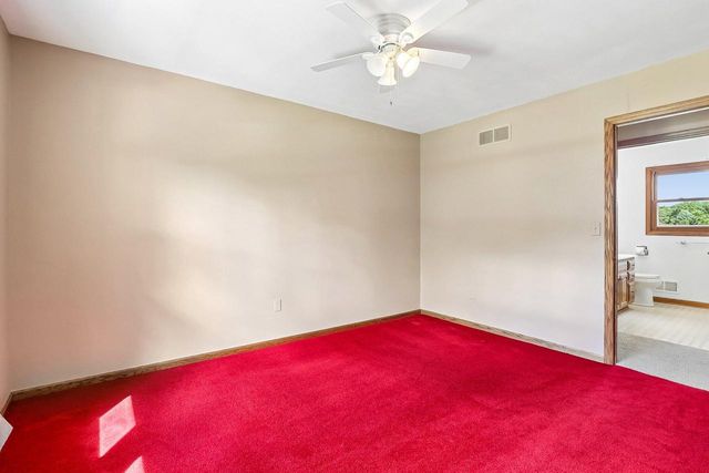 W284N3580 Old North Shore DRIVE, Pewaukee, WI 53072