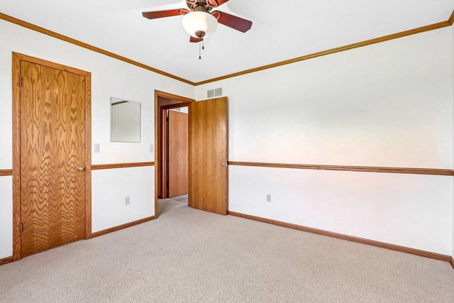 W284N3580 Old North Shore DRIVE, Pewaukee, WI 53072