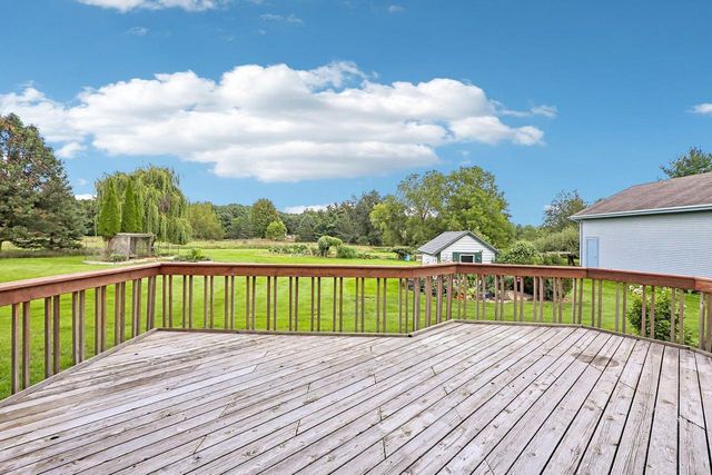 W284N3580 Old North Shore DRIVE, Pewaukee, WI 53072