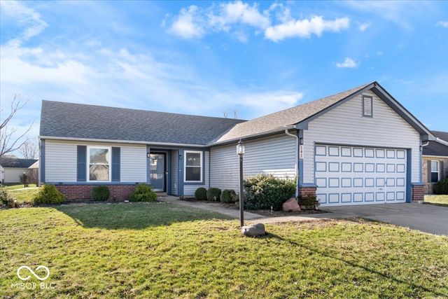 141 Brixton Woods Drive E, Pittsboro, IN 46167