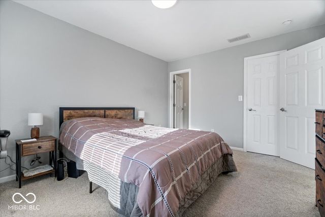 141 Brixton Woods Drive E, Pittsboro, IN 46167