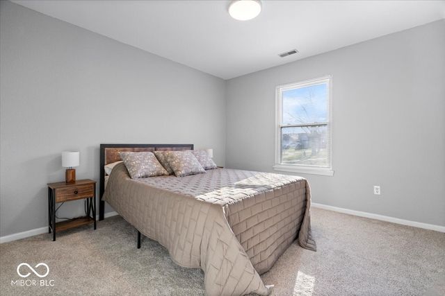 141 Brixton Woods Drive E, Pittsboro, IN 46167