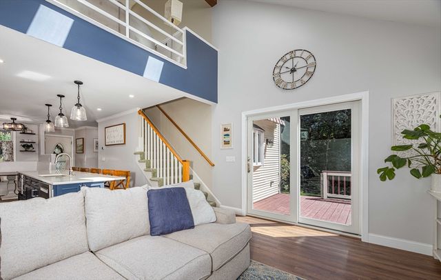 21 Autumn Road, Medway, MA 02053