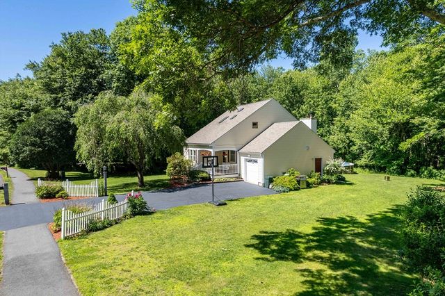 21 Autumn Road, Medway, MA 02053