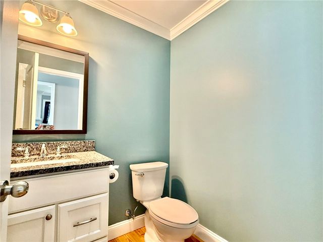 52 Bedlow Avenue, Newport, RI 02840