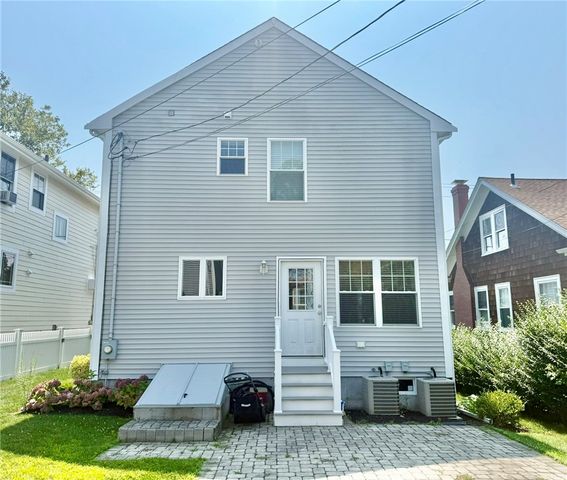 52 Bedlow Avenue, Newport, RI 02840