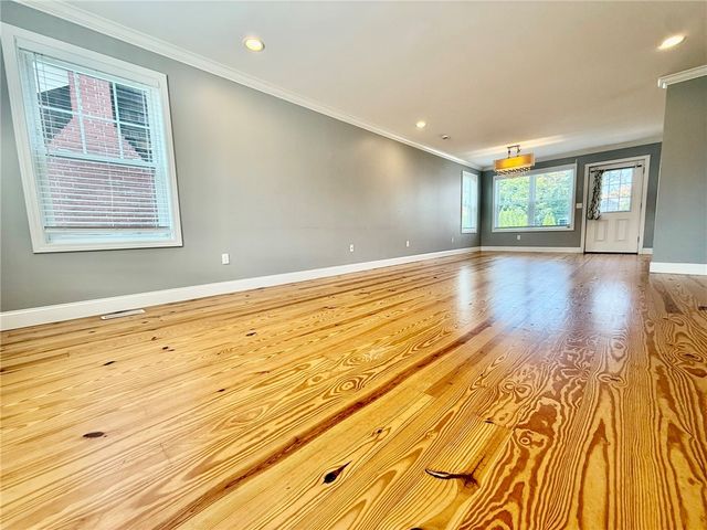 52 Bedlow Avenue, Newport, RI 02840