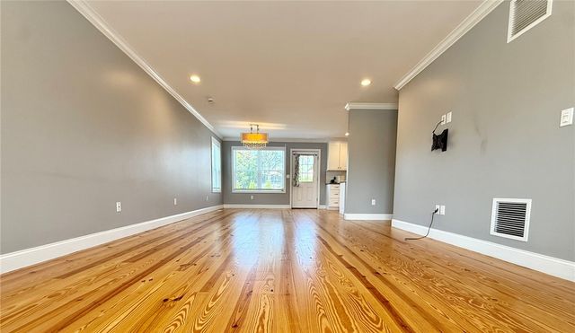 52 Bedlow Avenue, Newport, RI 02840