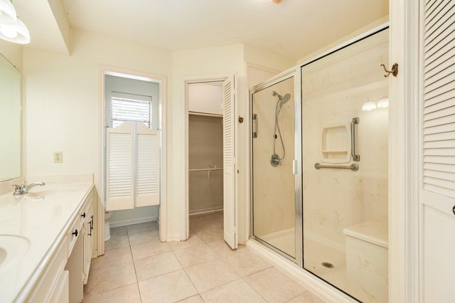 1023 Oleander Street, Lake Jackson, TX 77566